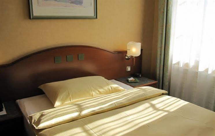 Hotel Du Port Lozanna Zewnętrze zdjęcie
